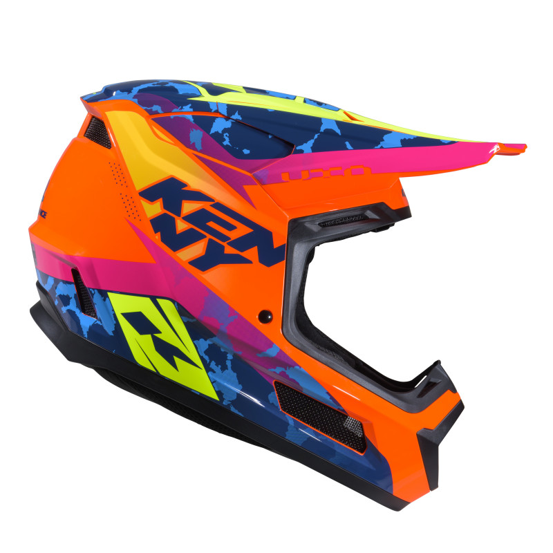 PERFORMANCE GRAPHIC + SOCAL HELMET