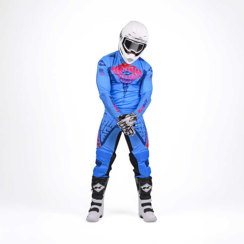PERFORMANCE COMICS BLUE