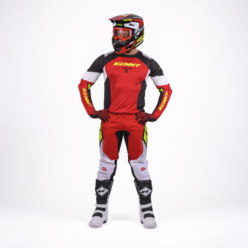 TRACK FOCUS RED NEON