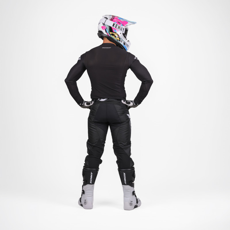 PERFORMANCE SOLID BLACK