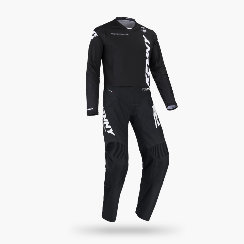 PERFORMANCE SOLID BLACK